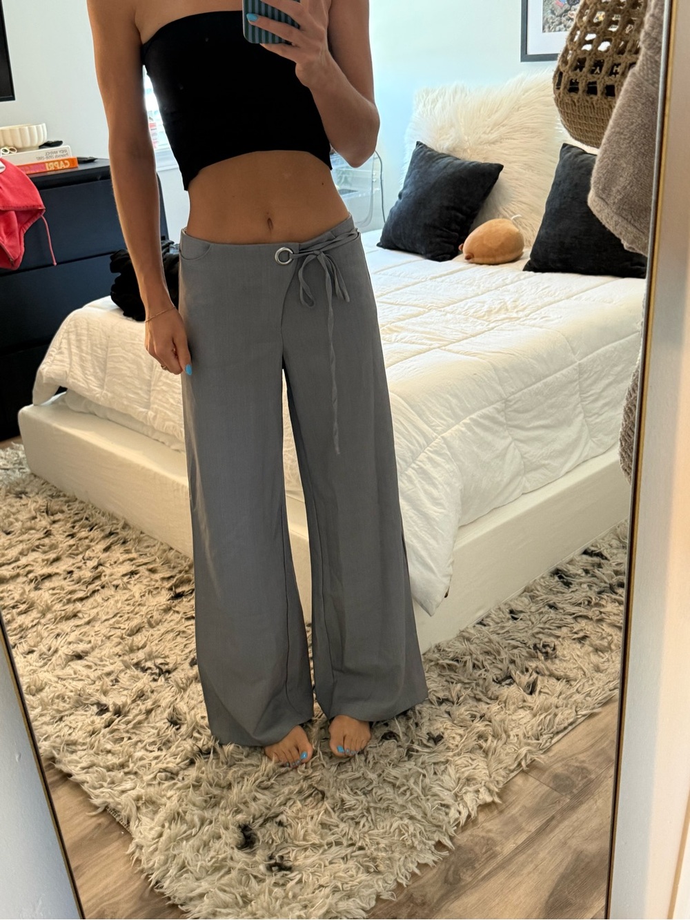 Wide-Leg Tie-Waist Pants in Gray